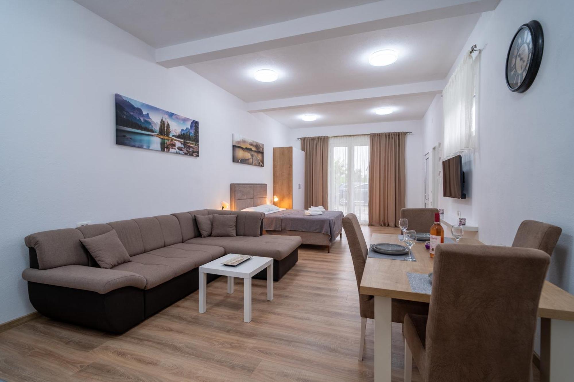 Dane Apartment Airport Podgorica Mitrovici  Exteriér fotografie